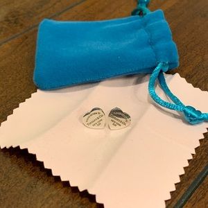 Tiffany mini heart tag earrings